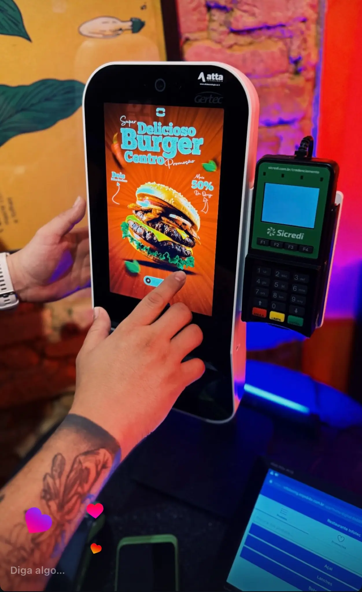 Totem em ação durante o evento